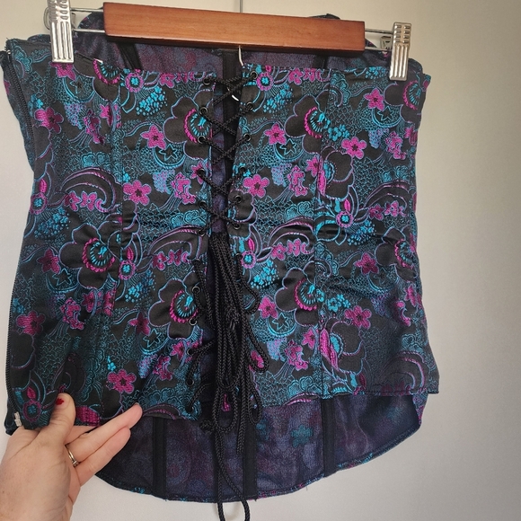 Vintage y2k Lace Up Black Floral corset - Picture 4 of 9